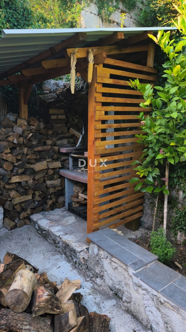 CRIKVENICA, BELGRADO - due appartamenti con balconi vista mare + cortile! OCCASIONE!