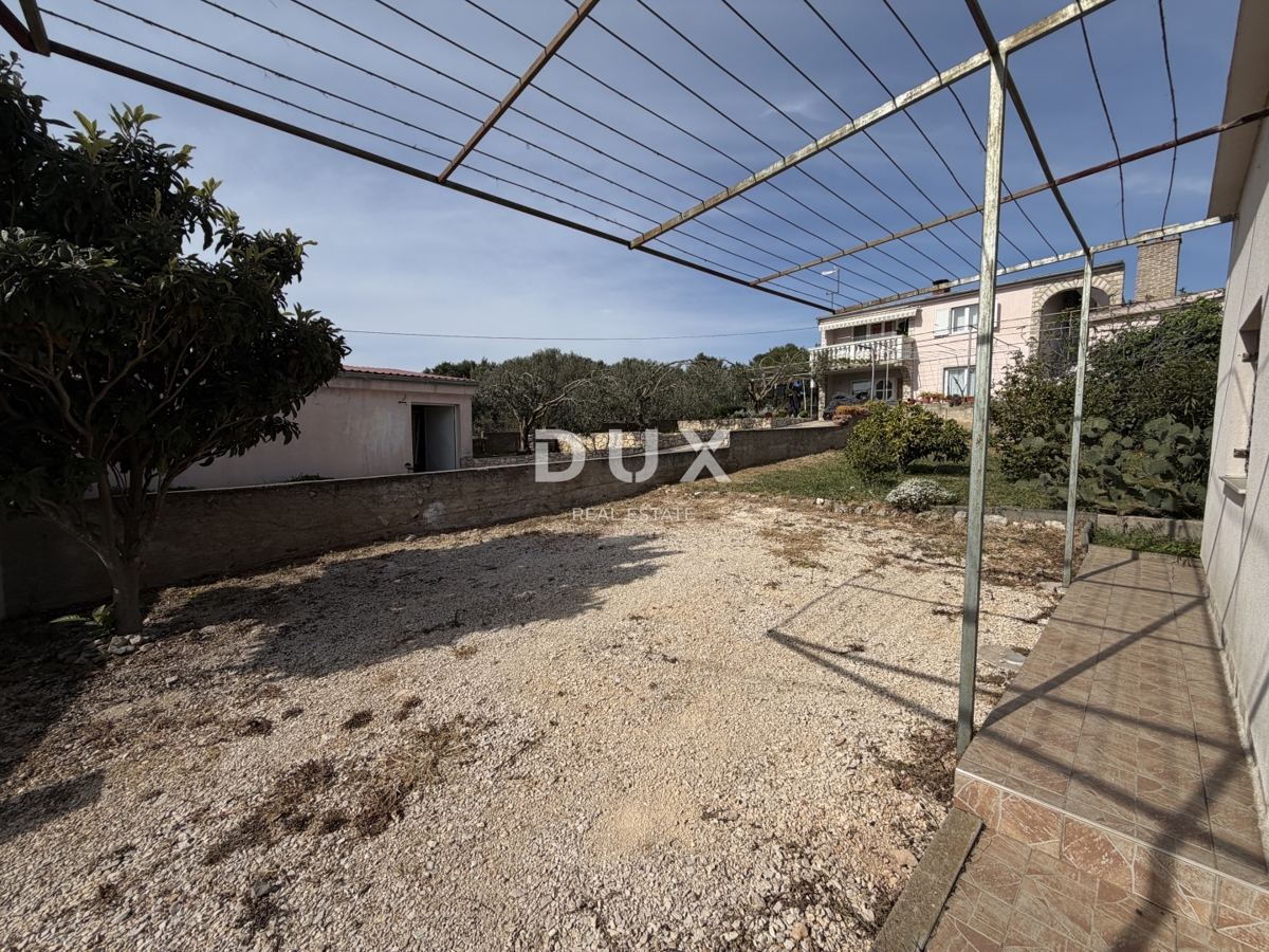 SAN FILIPPO I JAKOV – Casa con vista mare, in posizione tranquilla!