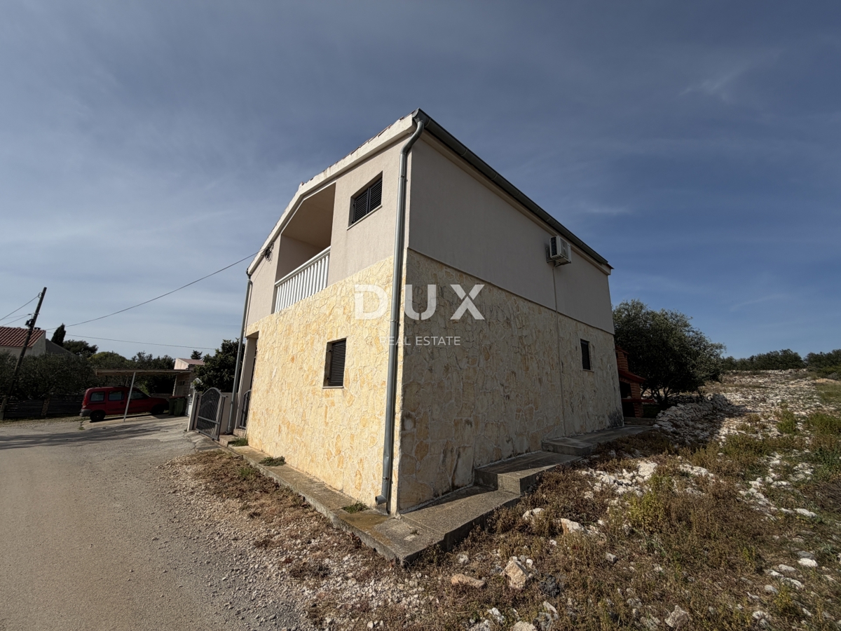 SAN FILIPPO I JAKOV – Casa con vista mare, in posizione tranquilla!