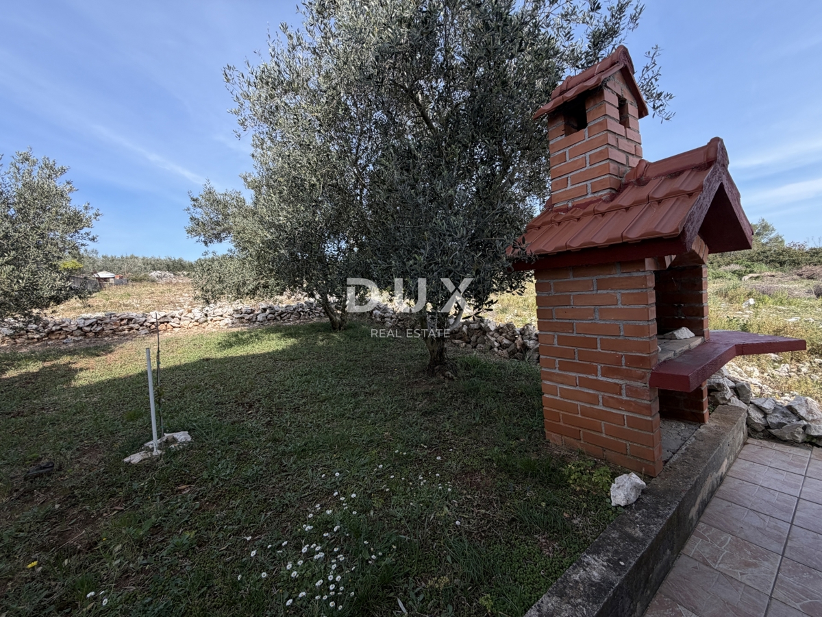 SAN FILIPPO I JAKOV – Casa con vista mare, in posizione tranquilla!