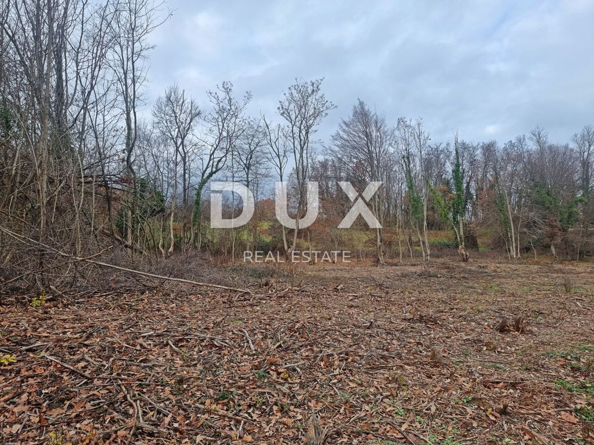 ISTRIA, LABIN - Terreno edificabile in un tranquillo villaggio