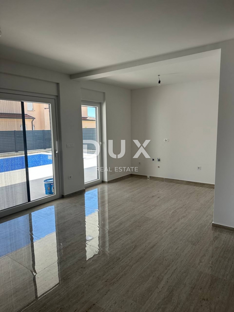 ISTRIA, NOVIGRAD - Appartamento in un nuovo edificio con vista mare