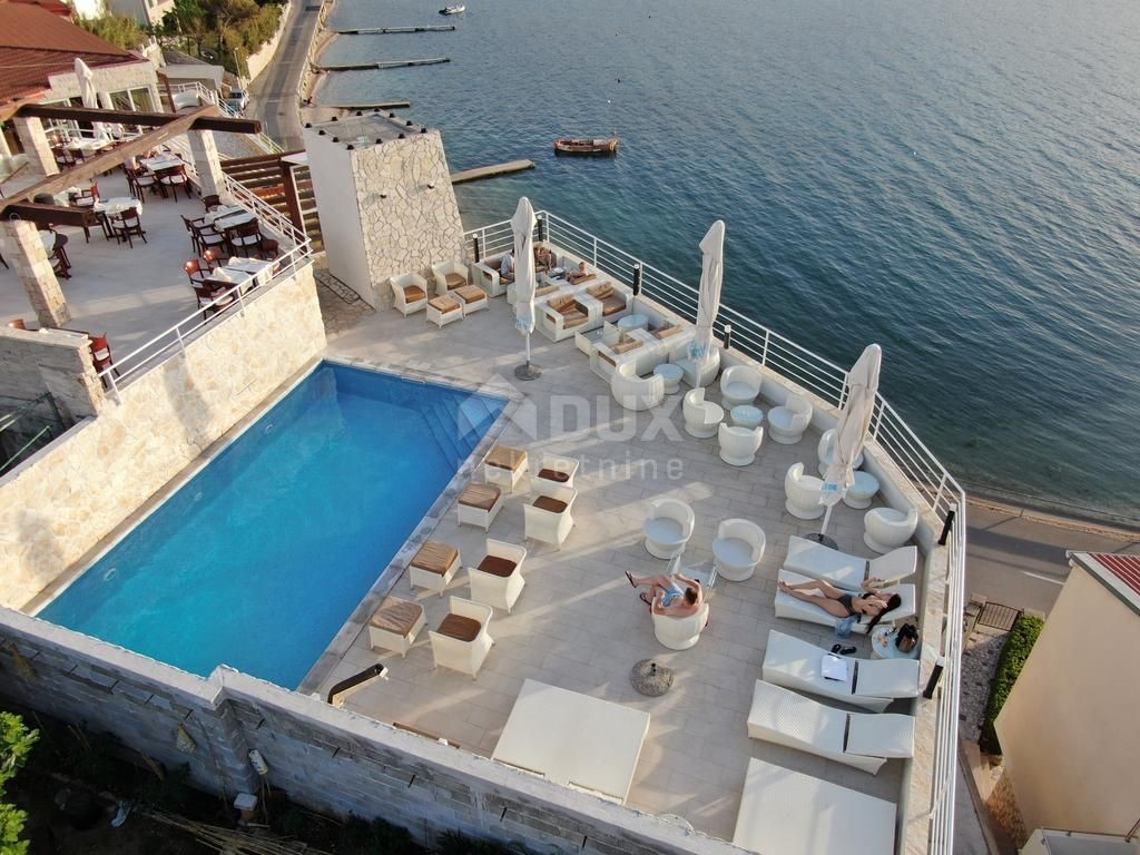 PAG - HOTEL 1 ° FILA AL MARE