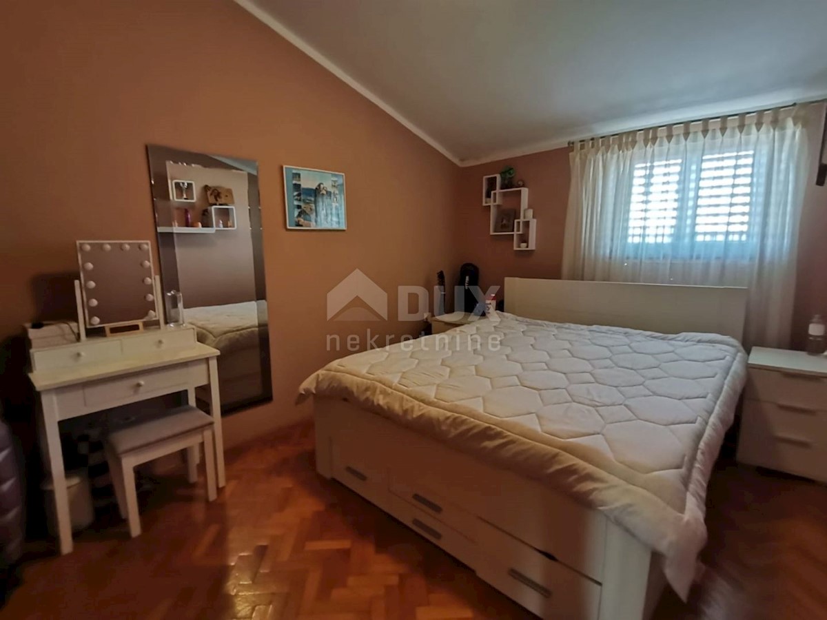 ISTRIA, MEDULIN Casa in centro con uffici