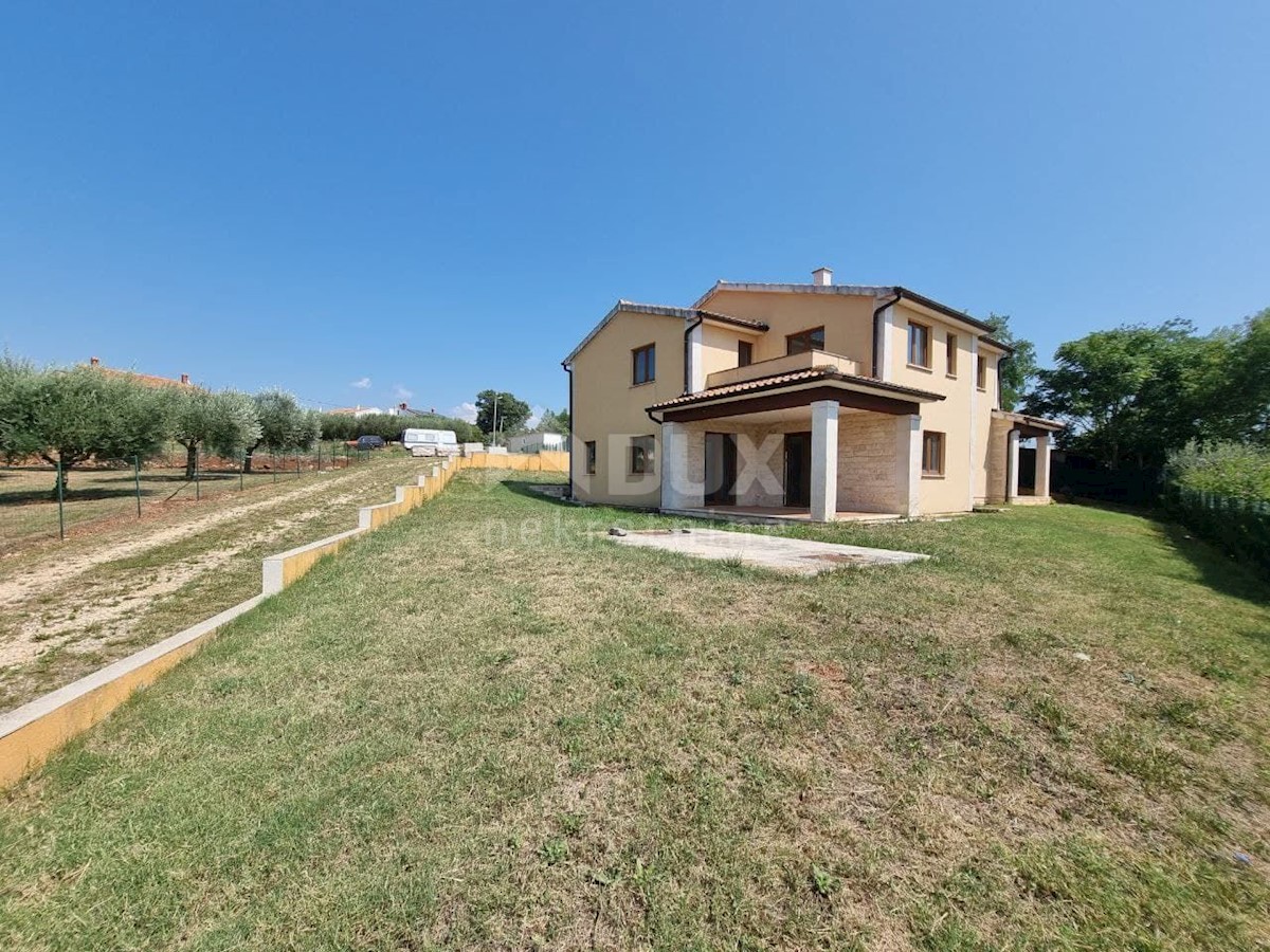 ISTRIA, POREČ (DINTORNI) Casa in alta roh bau con vista mare