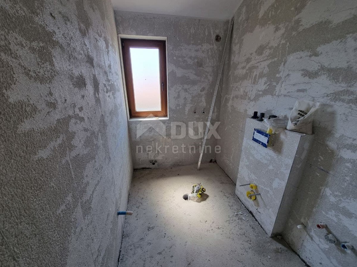 ISTRIA, POREČ (DINTORNI) Casa in alta roh bau con vista mare