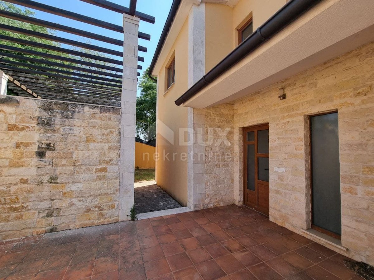 ISTRIA, POREČ (DINTORNI) Casa in alta roh bau con vista mare