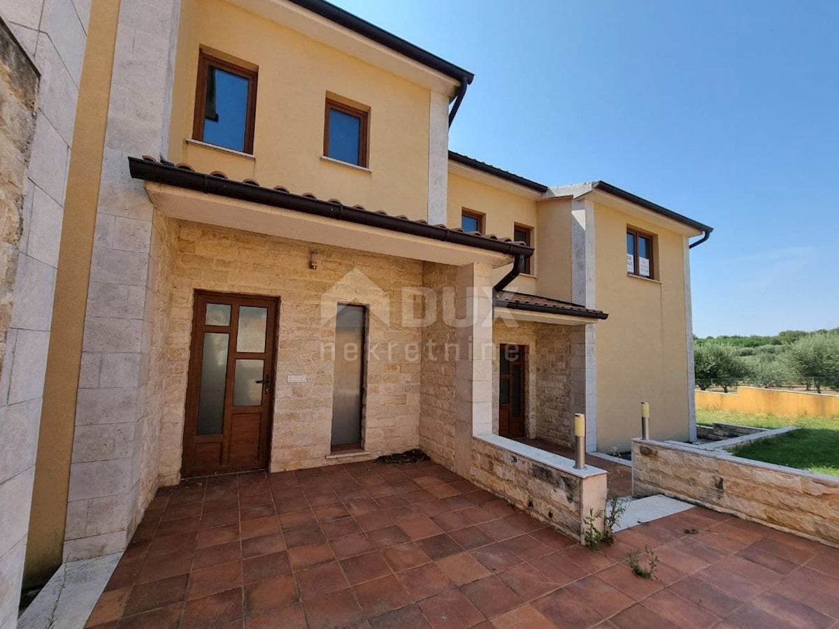 ISTRIA, POREČ (DINTORNI) Casa in alta roh bau con vista mare