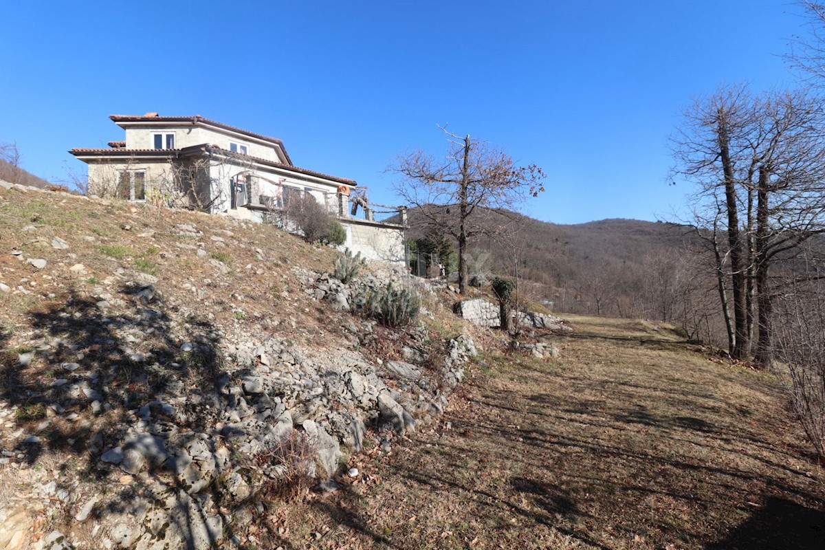 VEPRINAC - Bella casa indipendente con vista panoramica sul mare