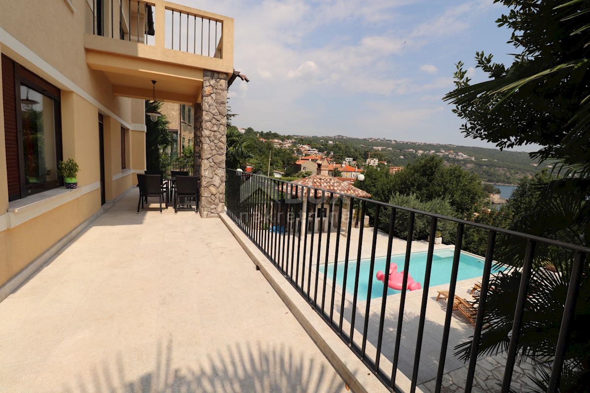 VOLOSKO - bellissima villa unifamiliare con piscina e giardino paesaggistico