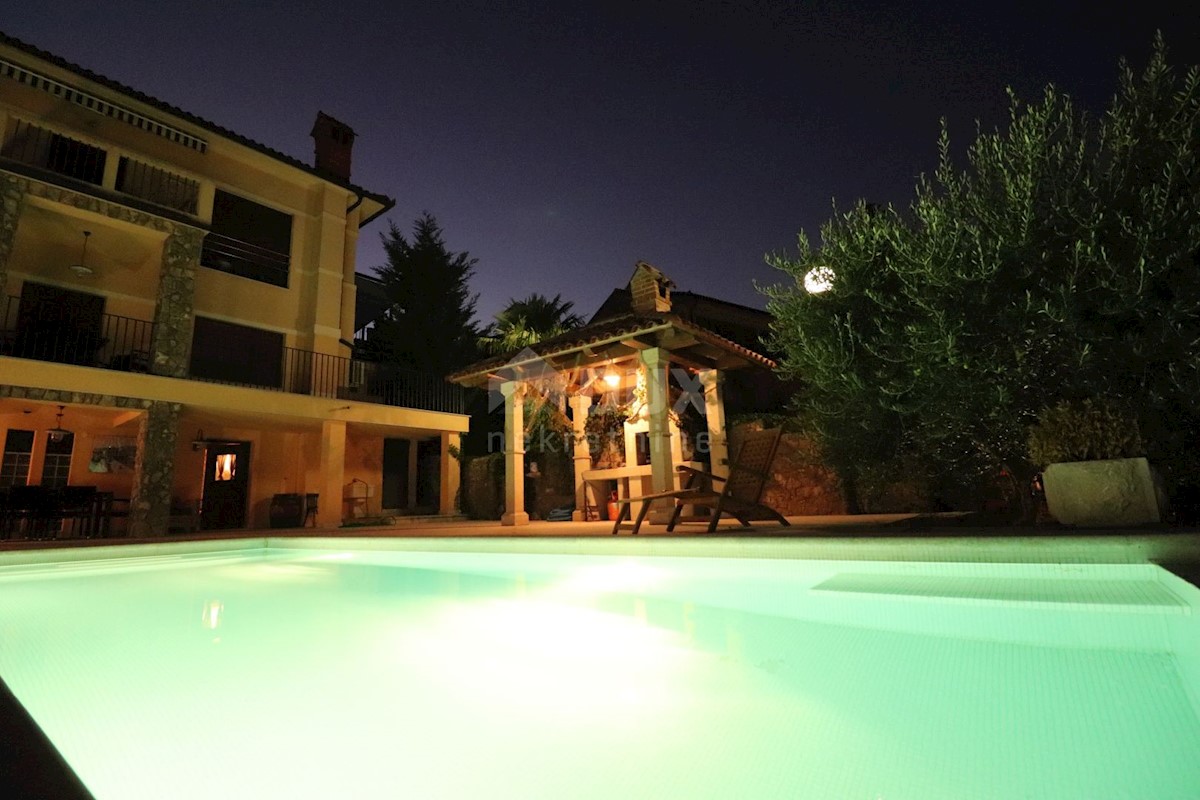 VOLOSKO - bellissima villa unifamiliare con piscina e giardino paesaggistico