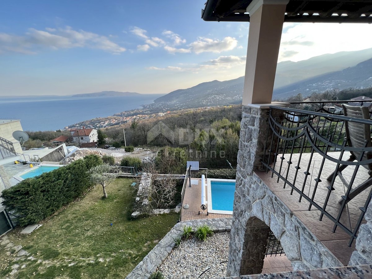 OPATIJA, POLJANE - Villa rustica di 300m2 con vista panoramica sul Golfo del Quarnero