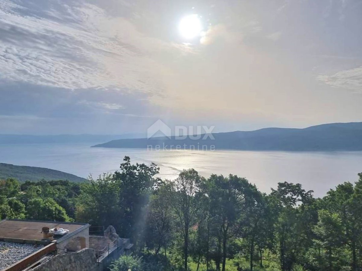 ISTRIA, RABAC - Casa con vista panoramica sul mare