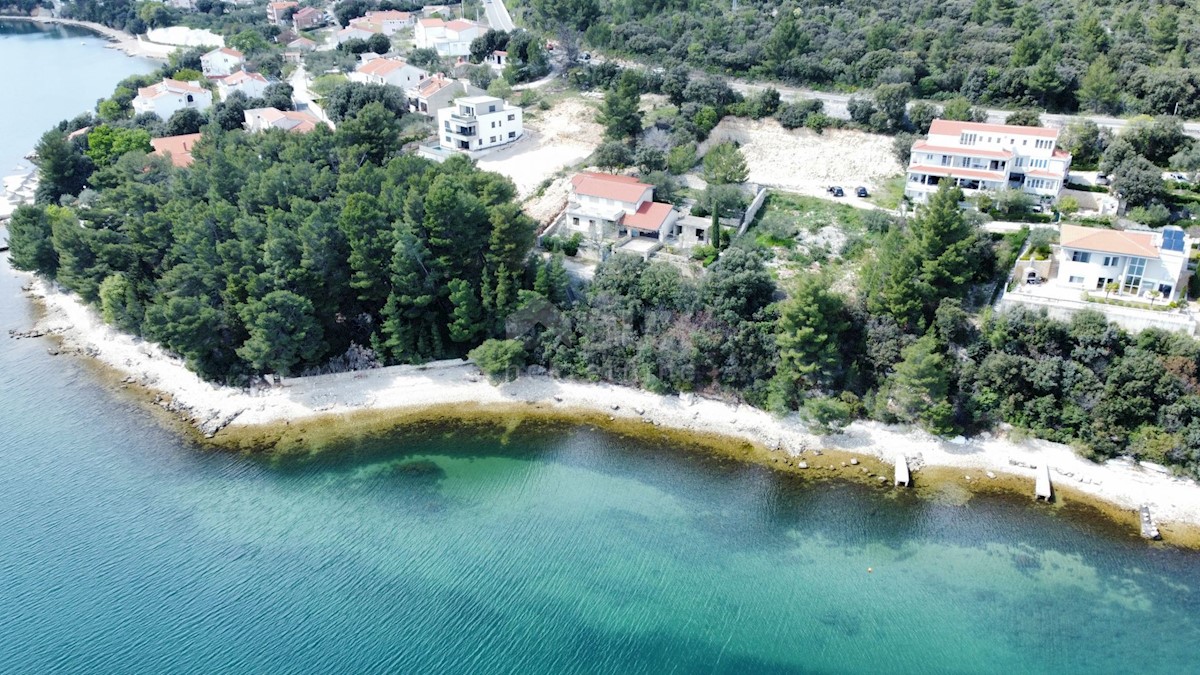 ZADAR, POSEDARJE - Bella casa a schiera, 1a fila al mare