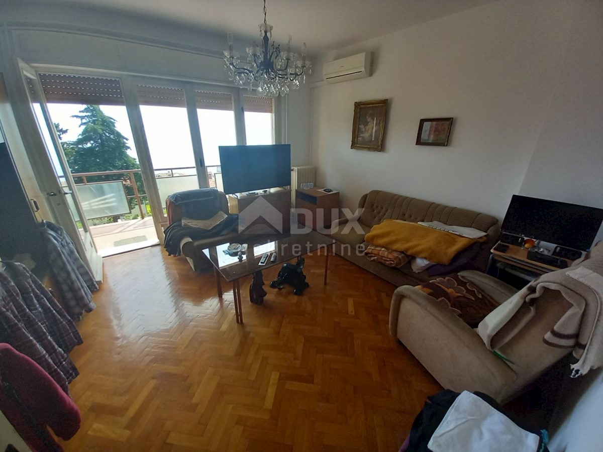 OPATIJA, CENTRO - piano di una casa in una posizione attraente con vista sul mare