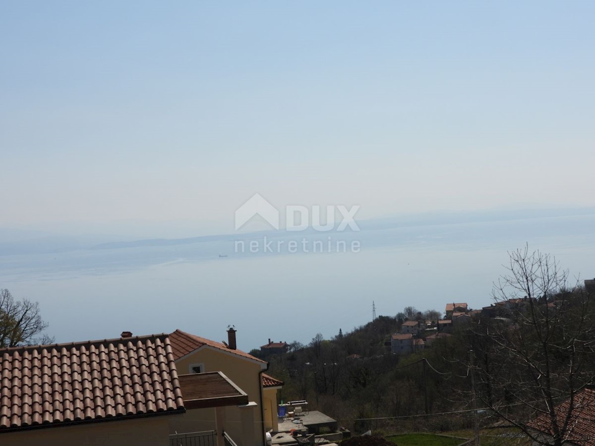 OPATIJA, BREGI - terreno edificabile 1831m2 con vista panoramica sul mare per una casa familiare / villa / appartamenti / casa in affitto con piscina / casa vacanze con piscina