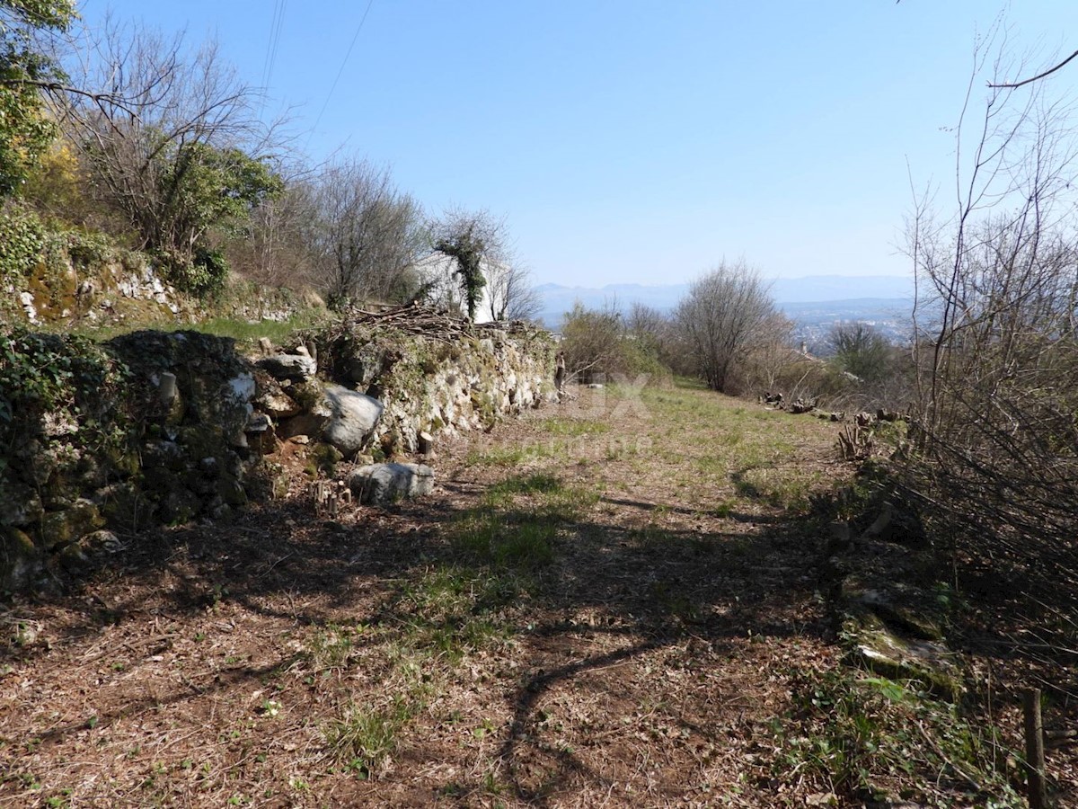 OPATIJA, BREGI - terreno edificabile 1831m2 con vista panoramica sul mare per una casa familiare / villa / appartamenti / casa in affitto con piscina / casa vacanze con piscina