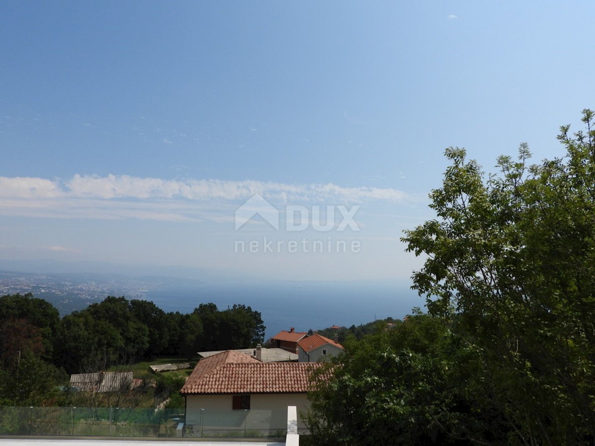 OPATIJA, BREGI - terreno edificabile 1831m2 con vista panoramica sul mare per una casa familiare / villa / appartamenti / casa in affitto con piscina / casa vacanze con piscina