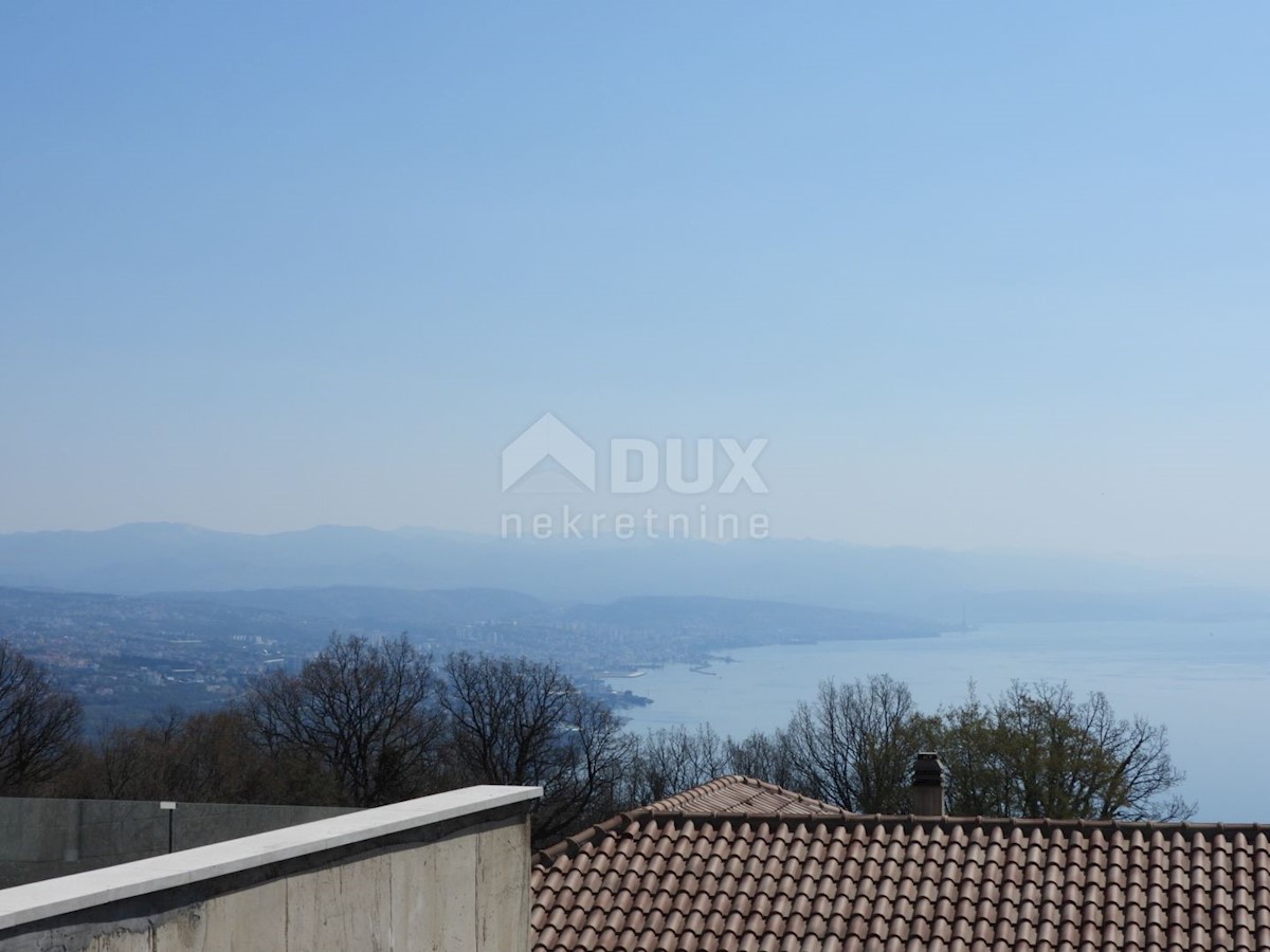 OPATIJA, BREGI - terreno edificabile 1831m2 con vista panoramica sul mare per una casa familiare / villa / appartamenti / casa in affitto con piscina / casa vacanze con piscina