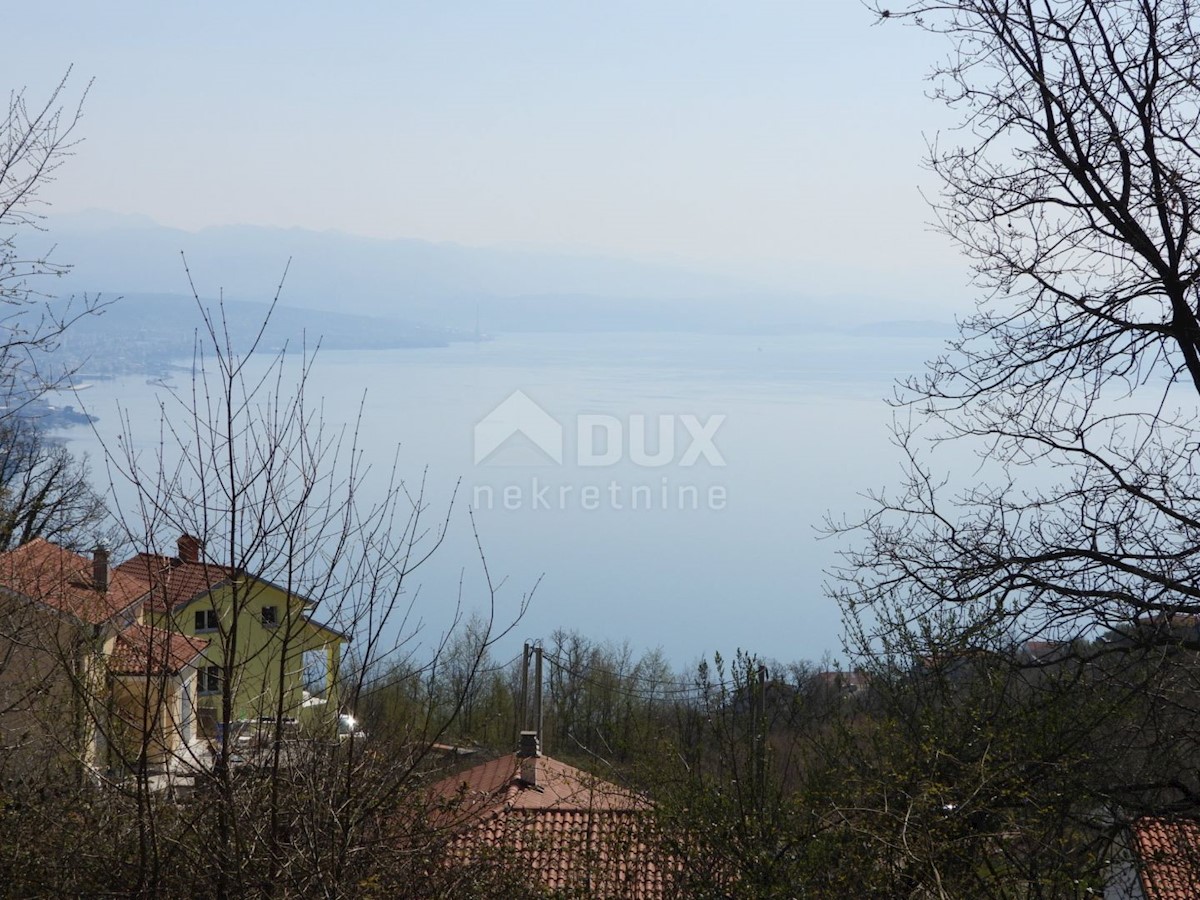 OPATIJA, BREGI - terreno edificabile 1831m2 con vista panoramica sul mare per una casa familiare / villa / appartamenti / casa in affitto con piscina / casa vacanze con piscina