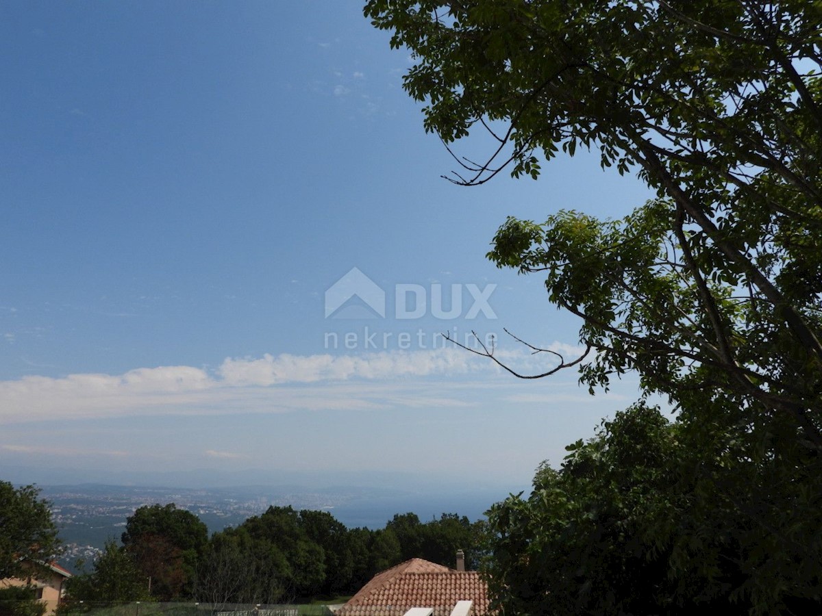 OPATIJA, BREGI - terreno edificabile 1831m2 con vista panoramica sul mare per una casa familiare / villa / appartamenti / casa in affitto con piscina / casa vacanze con piscina