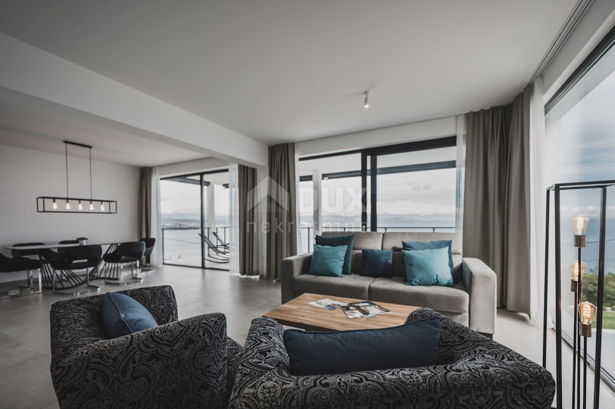 LOVRAN - LIGANJ - appartamento in villa con piscina 97m2 + terrazzo 26m2 con vista panoramica sul mare + ambiente 41m2
