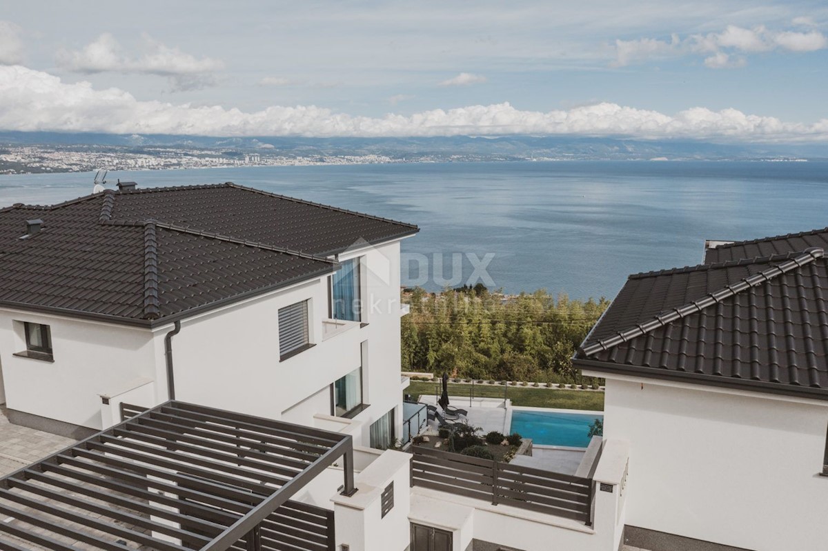 LOVRAN - LIGANJ - appartamento in villa con piscina 97m2 + terrazzo 26m2 con vista panoramica sul mare + ambiente 41m2