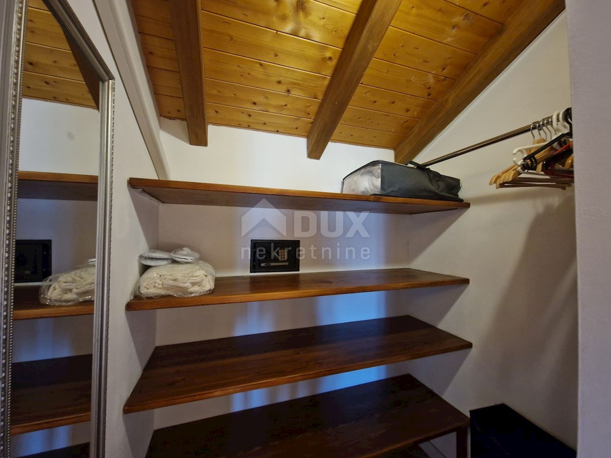 ISTRIA, SVETVINČENAT - Casa istriana in pietra con un appartamento aggiuntivo in una posizione tranquilla