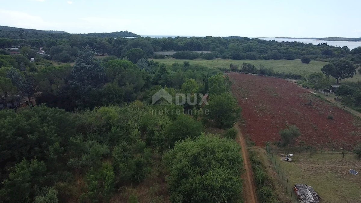 Terreno Valbandon, Fažana, 826m2