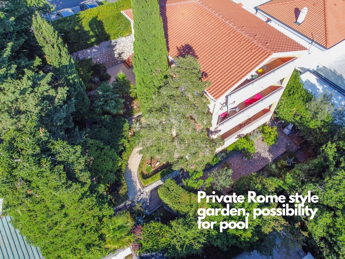 CRIKVENICA, DRAMALJ - villa rustica con giardino romano a soli 250 metri dalla spiaggia, GARAGE, esclusivo
