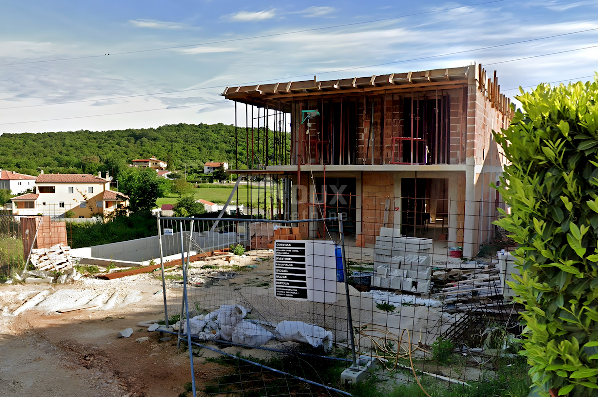 ISTRIA, ROVIGNO - Confortevole edificio moderno di nuova costruzione con piscina