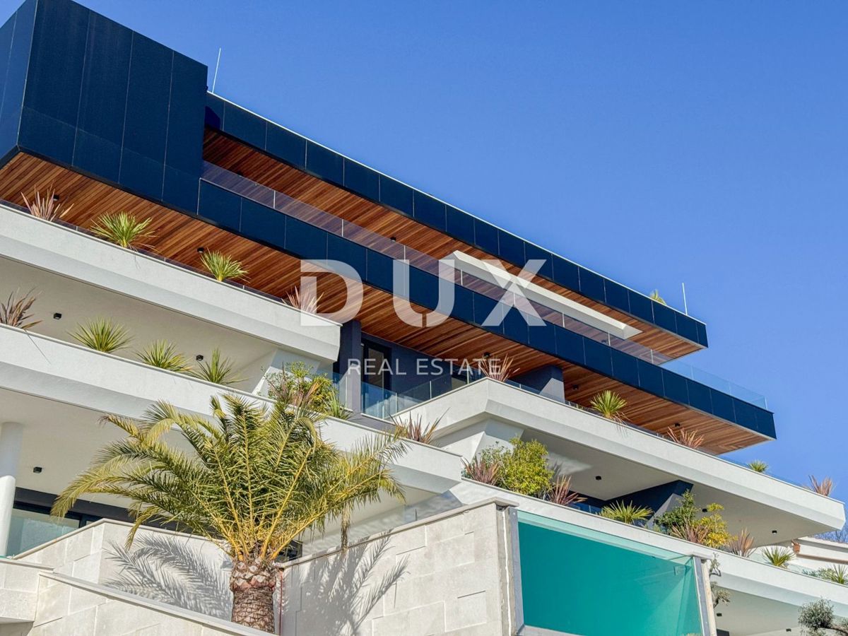 OPATIJA, CENTRO - Appartamento di 295m2 con piscina privata sopra il centro di Opatija in un esclusivo edificio nuovo, garage, vista mare