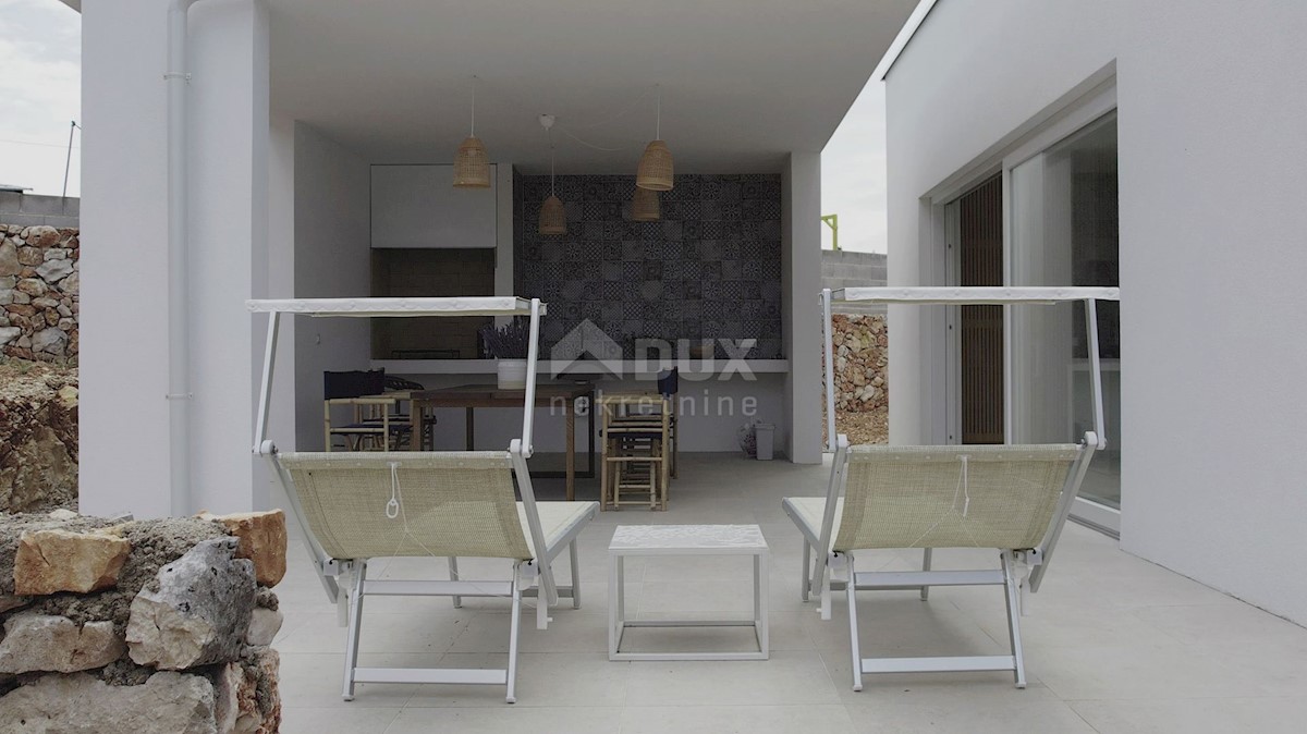 ISOLA DI KRK, area più ampia della città di Krk - Lussuosa villa moderna con piscina e vista mare