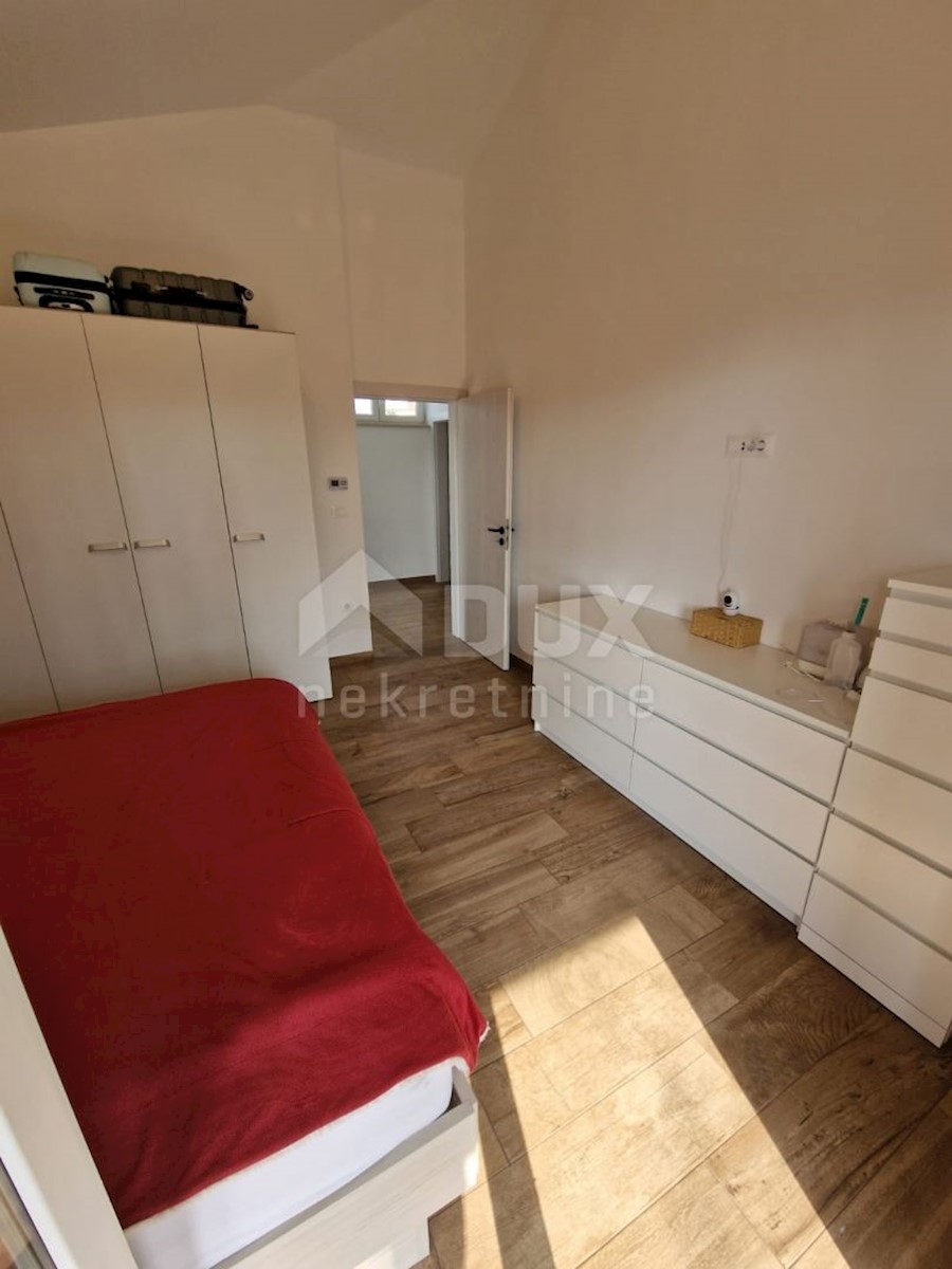 ISTRIA, PARENZO - Nuova casa indipendente vicino alla città