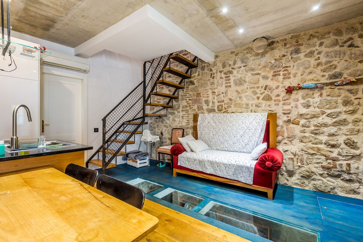 CITTÀ DI KRK - Casa di lusso con giardino e vista mare
