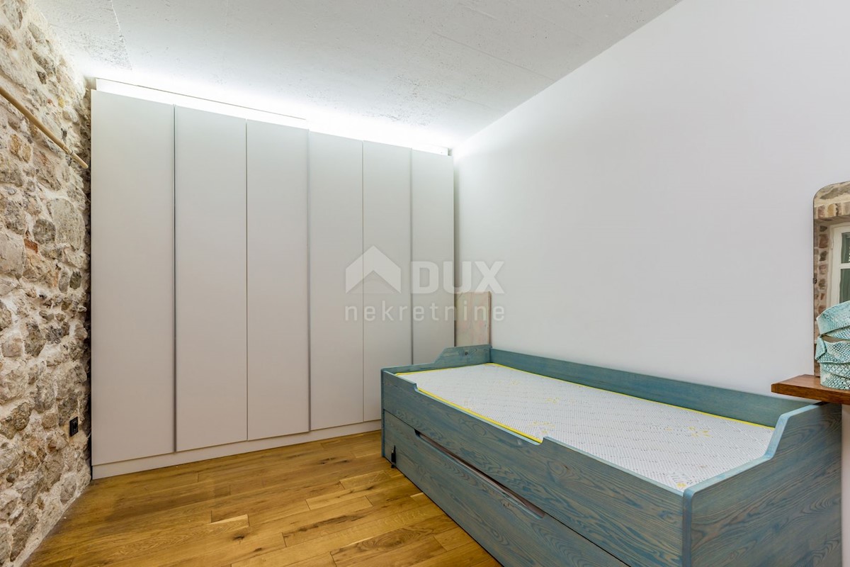 CITTÀ DI KRK - Casa di lusso con giardino e vista mare