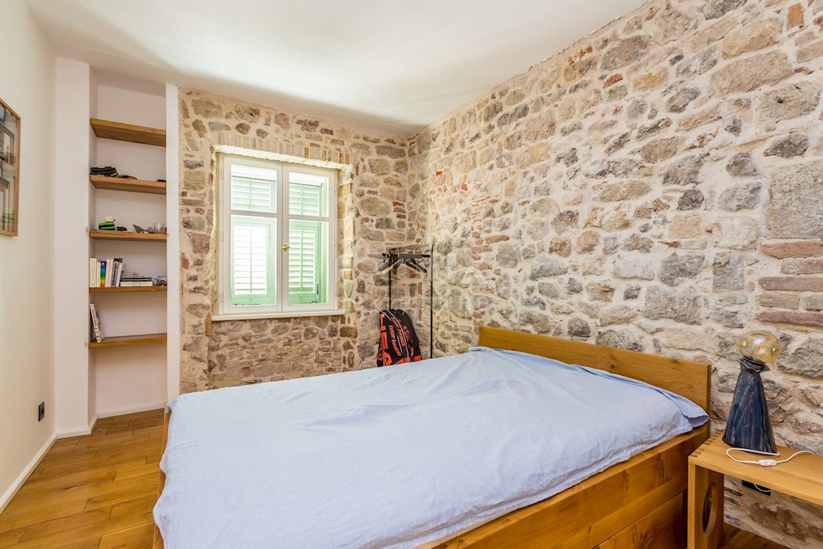 CITTÀ DI KRK - Casa di lusso con giardino e vista mare