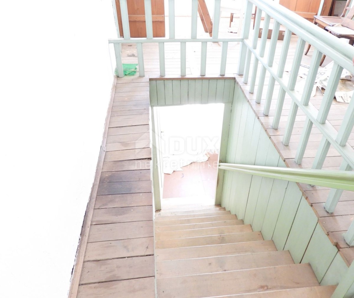 GORSKI KOTAR, SUNGER- vecchia casa + 2 annessi + ambiente 9000m2