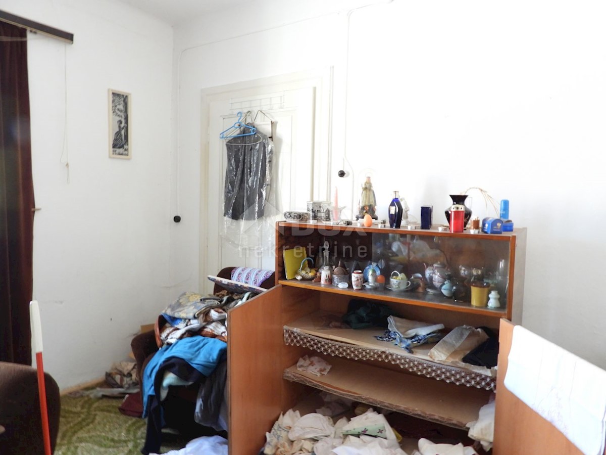 GORSKI KOTAR, SUNGER- vecchia casa + 2 annessi + ambiente 9000m2