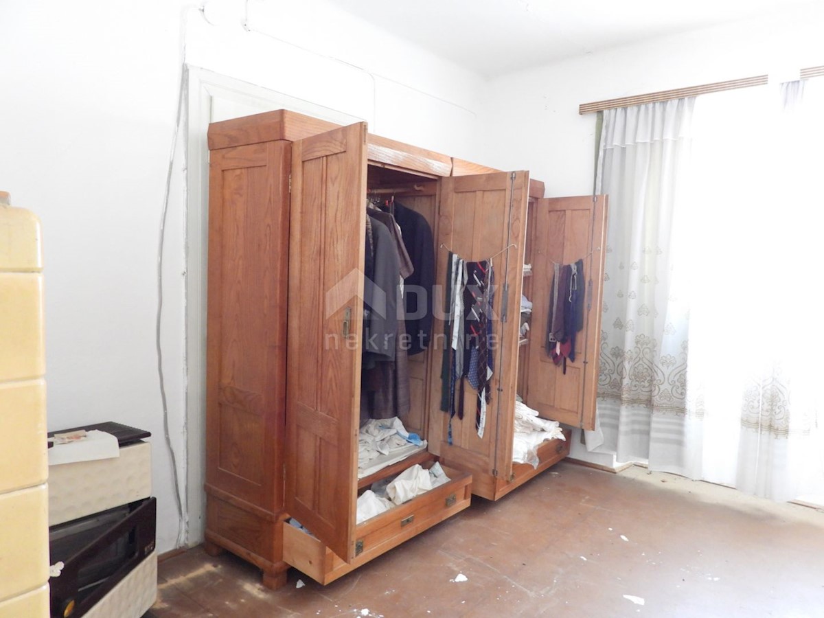 GORSKI KOTAR, SUNGER- vecchia casa + 2 annessi + ambiente 9000m2