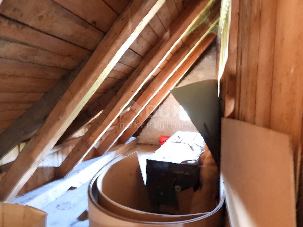 GORSKI KOTAR, SUNGER- vecchia casa + 2 annessi + ambiente 9000m2
