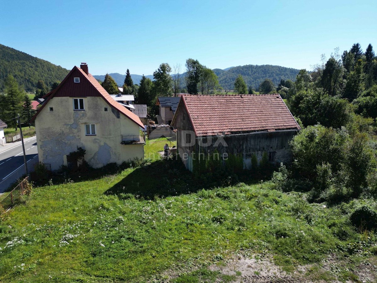 GORSKI KOTAR, SUNGER- vecchia casa + 2 annessi + ambiente 9000m2