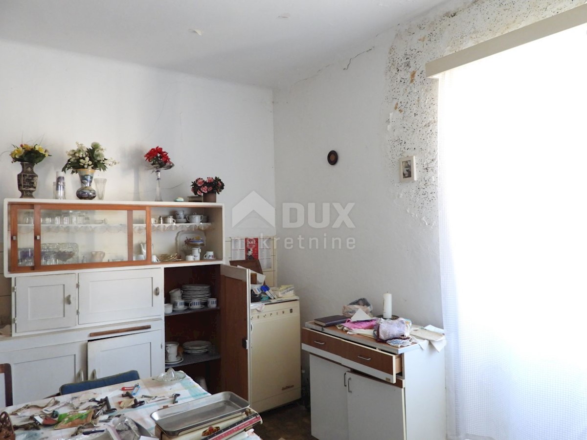 GORSKI KOTAR, SUNGER- vecchia casa + 2 annessi + ambiente 9000m2
