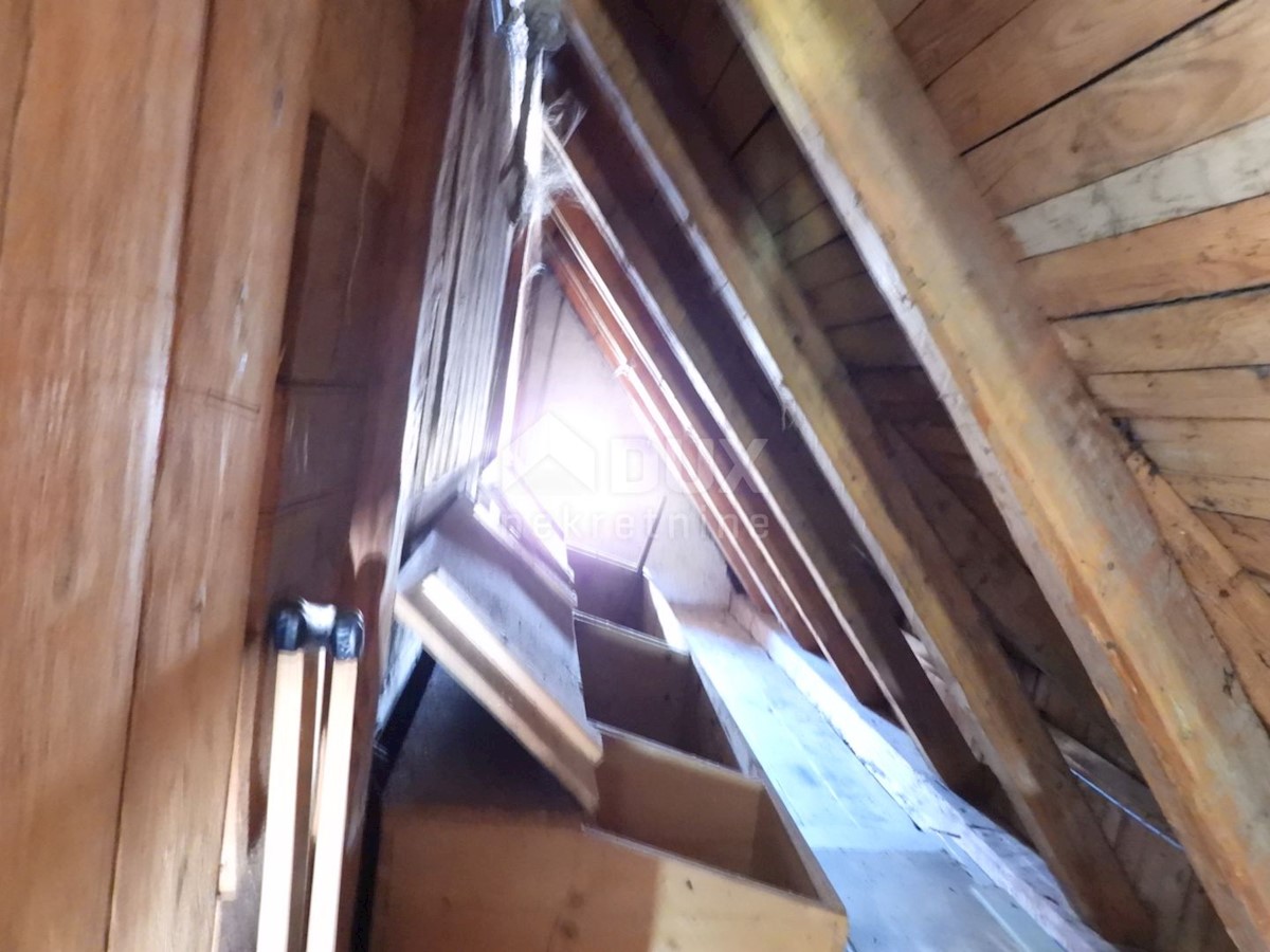 GORSKI KOTAR, SUNGER- vecchia casa + 2 annessi + ambiente 9000m2