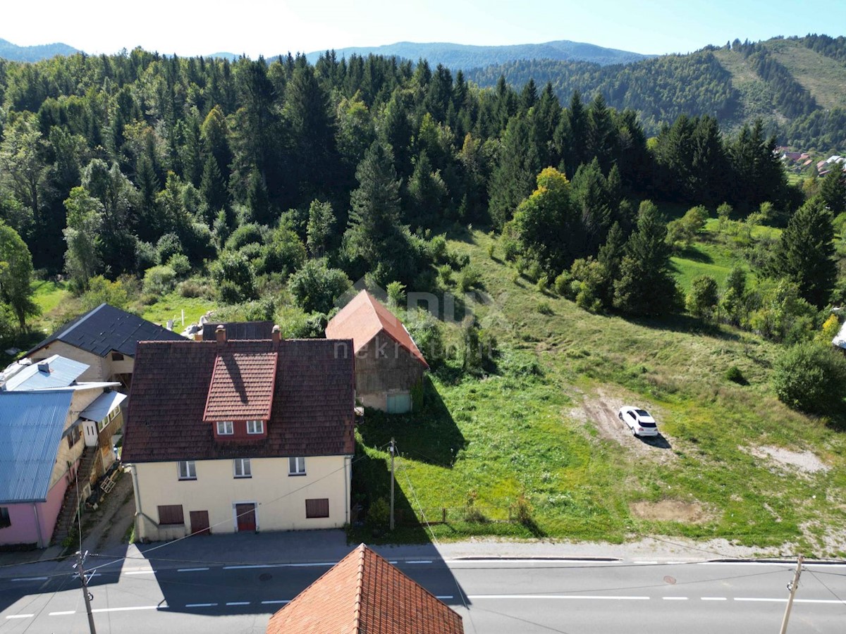 GORSKI KOTAR, SUNGER- vecchia casa + 2 annessi + ambiente 9000m2