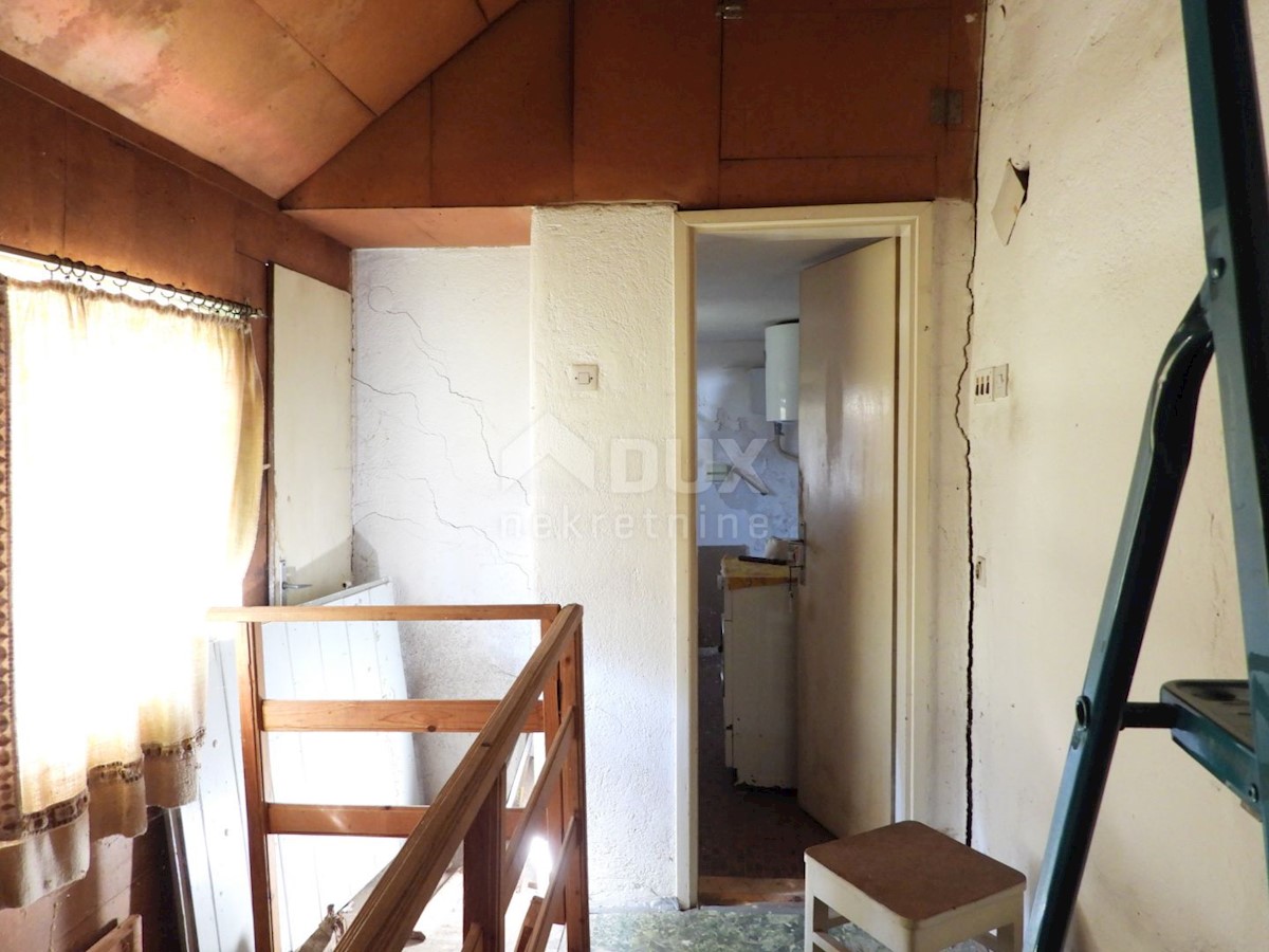GORSKI KOTAR, SUNGER- vecchia casa + 2 annessi + ambiente 9000m2