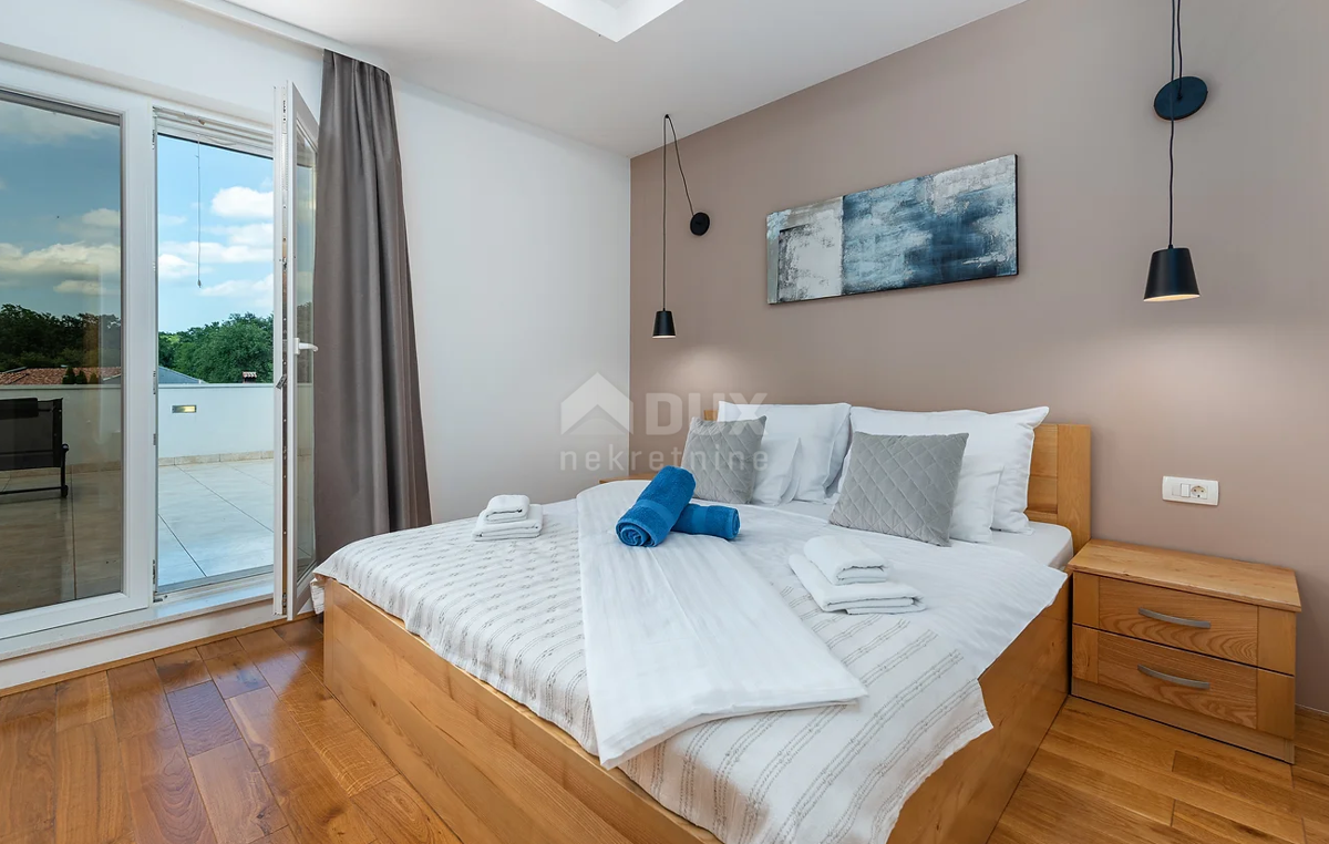 ISTRIA, ŽMINJ - Villa moderna con interni di design, piscina coperta e benessere