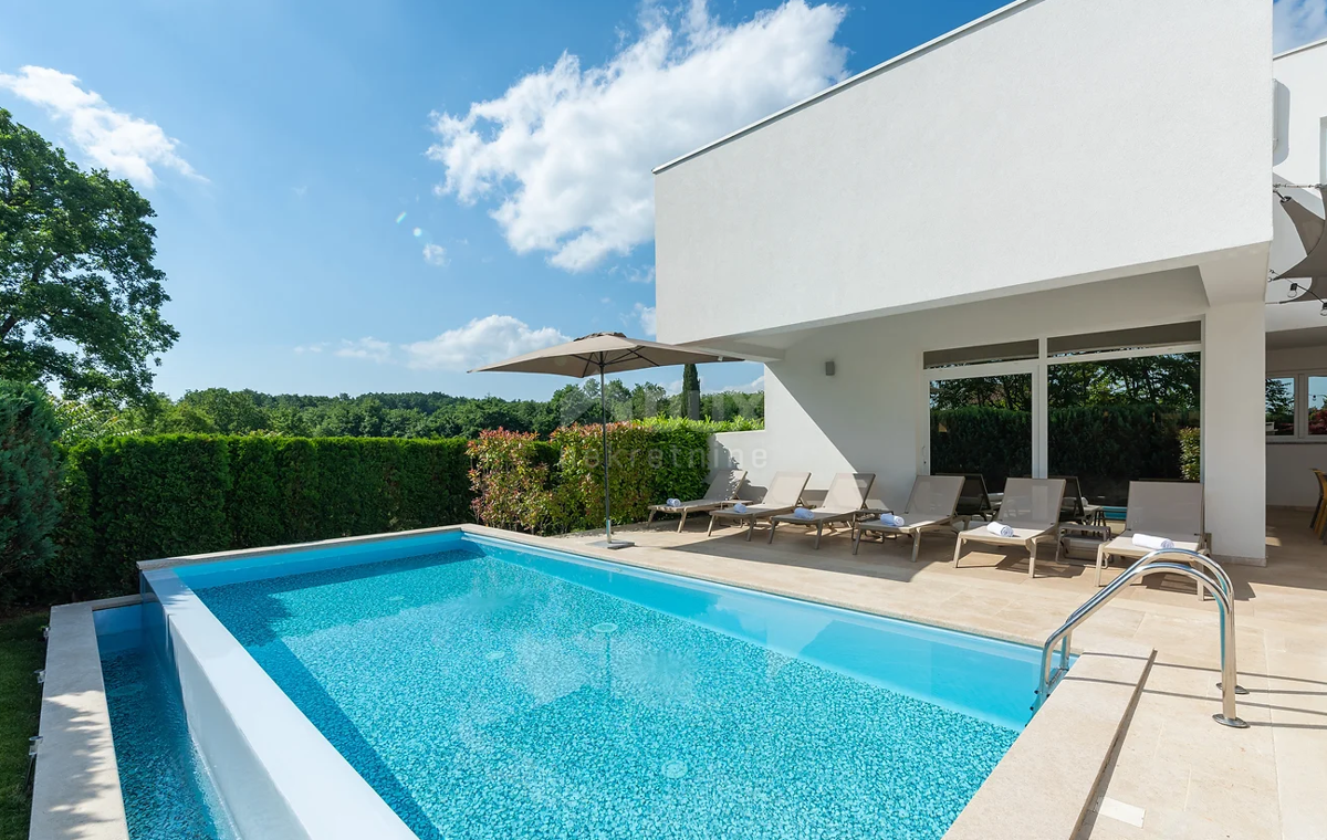 ISTRIA, ŽMINJ - Villa moderna con interni di design, piscina coperta e benessere