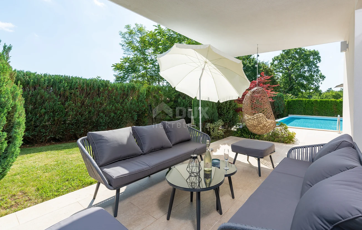 ISTRIA, ŽMINJ - Villa moderna con interni di design, piscina coperta e benessere