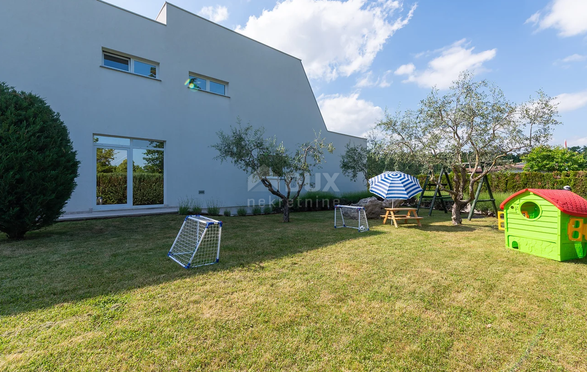 ISTRIA, ŽMINJ - Villa moderna con interni di design, piscina coperta e benessere
